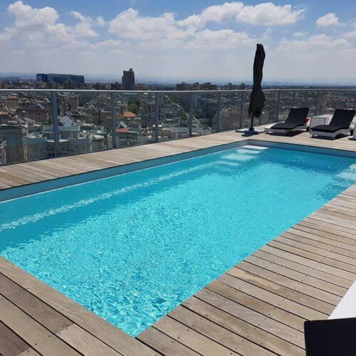 בריכת שחייה  Fun